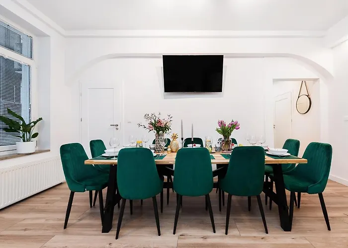 Luxury Old Town شقة *